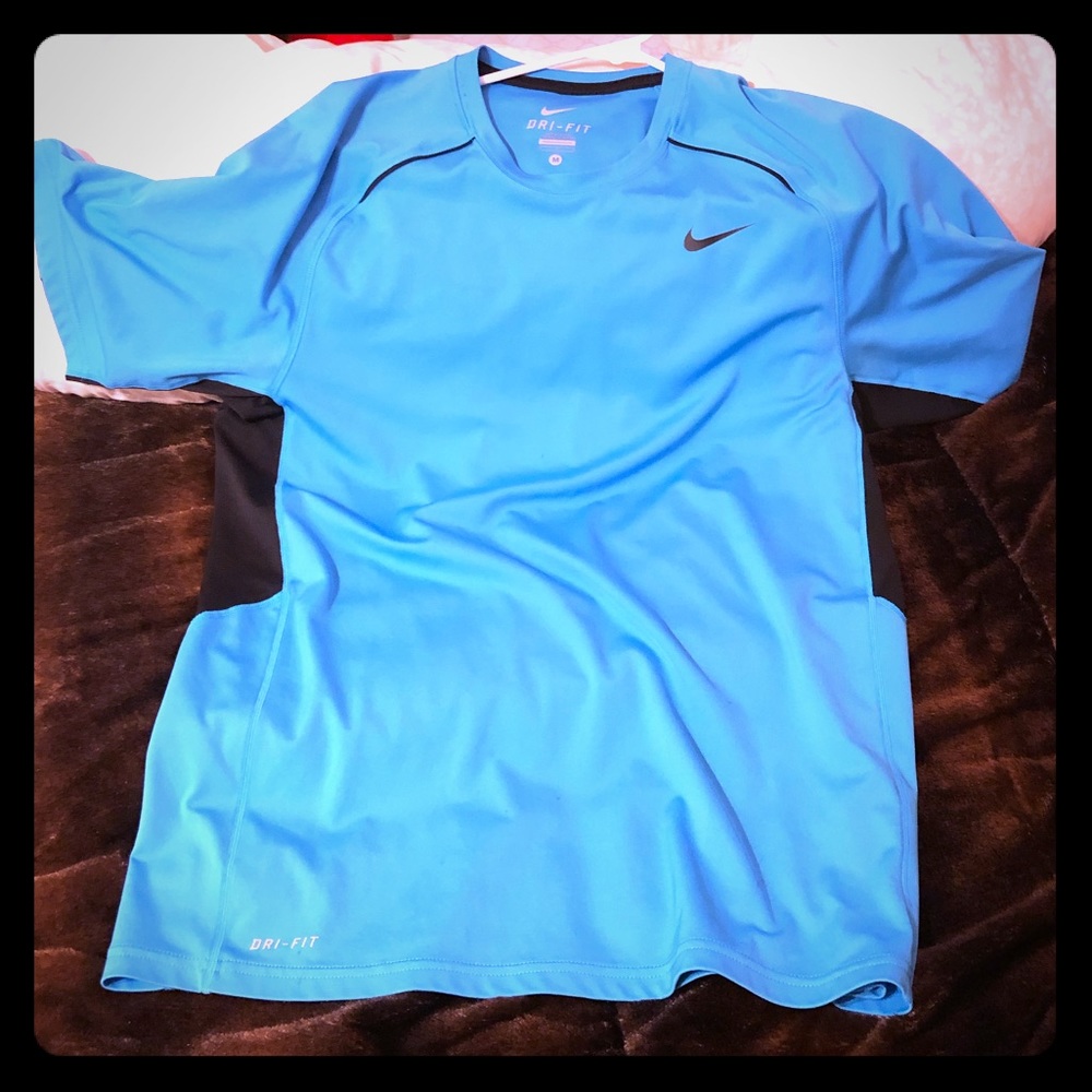 Men’s Nike Baby Blue Dri Fit Sz Med